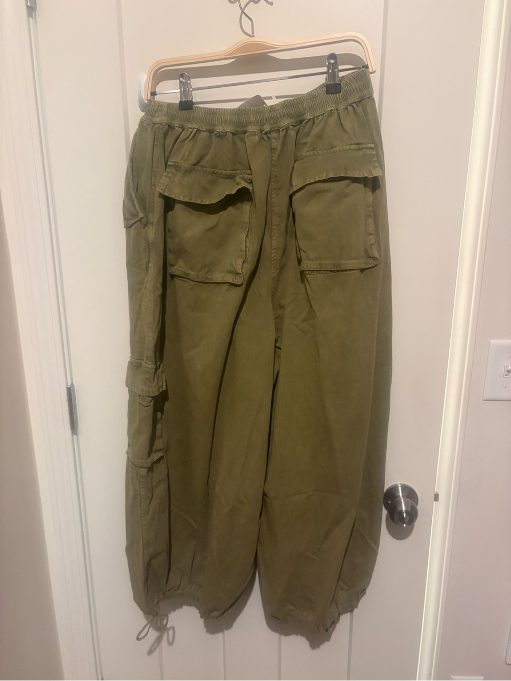 Free People Bobbi Pull-On Cargo Trousers Small Army NWT - Picture 5 of 6